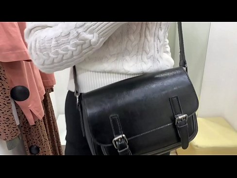❤️ Openbare masturbasie van jong teef FeralBerry met 'n dildo in die paskamer ❤ Pornovideo op af.porngipfy.ru